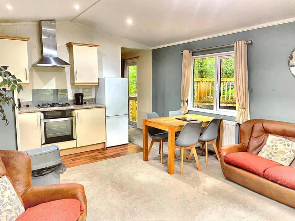 Woodland View -Hot Tub-Tenby-Carmarthen-St Clears Exteriör bild